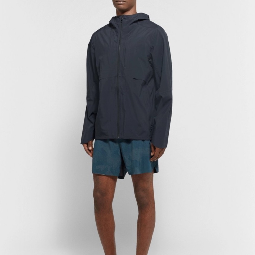NWT Lululemon Outpour Mr. Porter Black $248 - Size XS